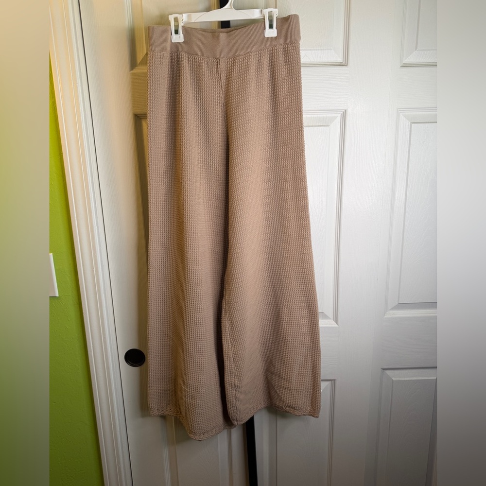 Tan House of Harlow Waffle Knit Pants, size Large